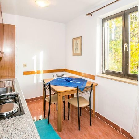 Apartments Mirjana Пула Екстер'єр фото