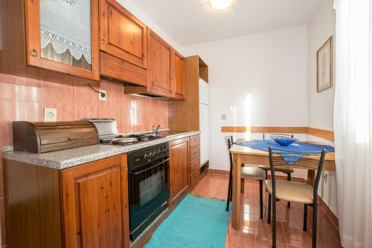 Apartments Mirjana Пула Екстер'єр фото