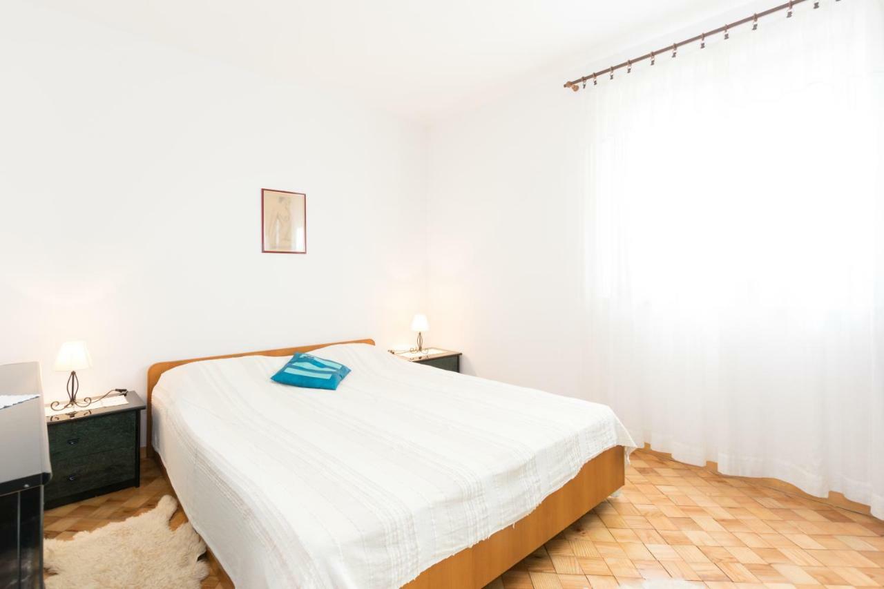 Apartments Mirjana Пула Екстер'єр фото