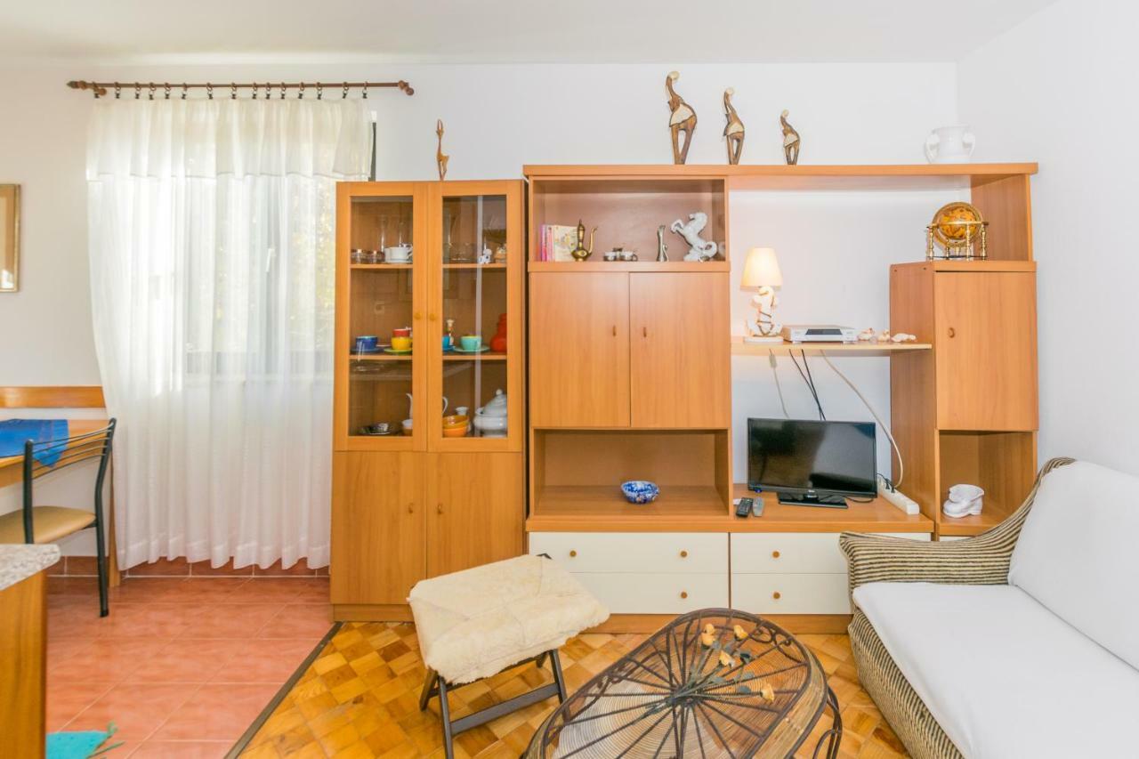 Apartments Mirjana Пула Екстер'єр фото