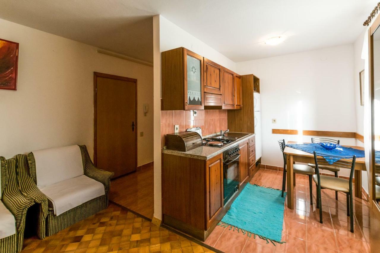 Apartments Mirjana Пула Екстер'єр фото